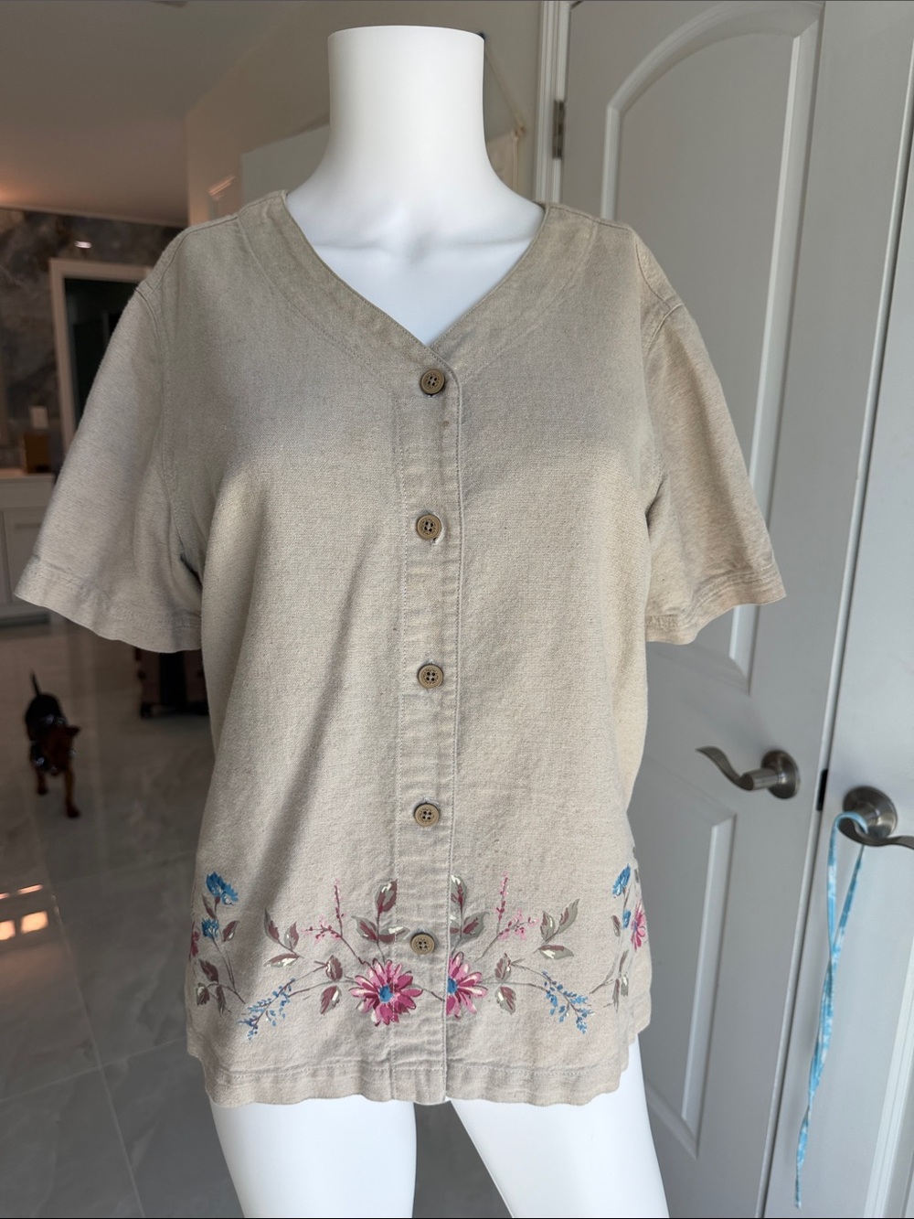 VINTAGE Erika Collection Button Front Top with Floral detail linen blend
